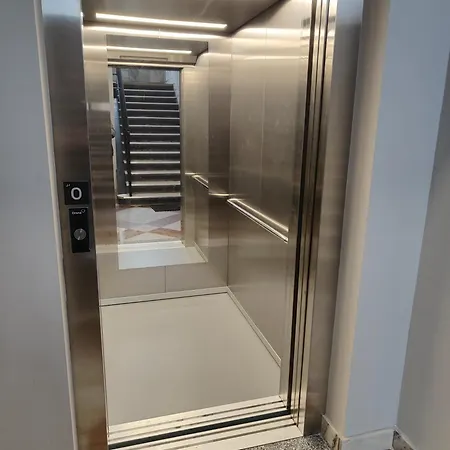 W Banku Ii 아파트