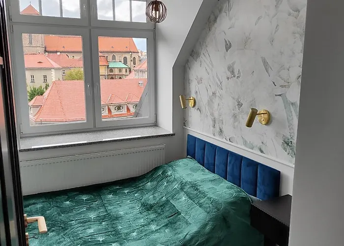 W Banku Ii דירה *